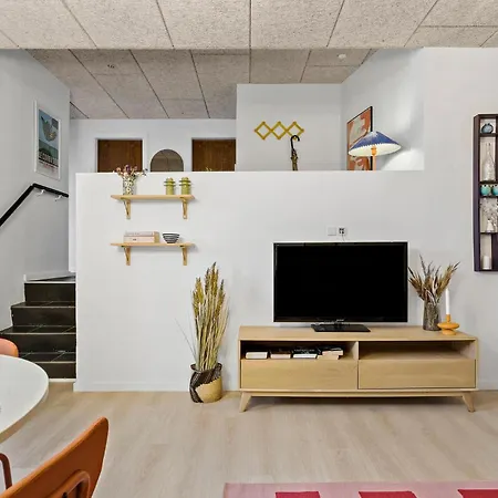 Stunning In With Kitchen Apartment